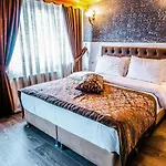 Lazz City Hotel